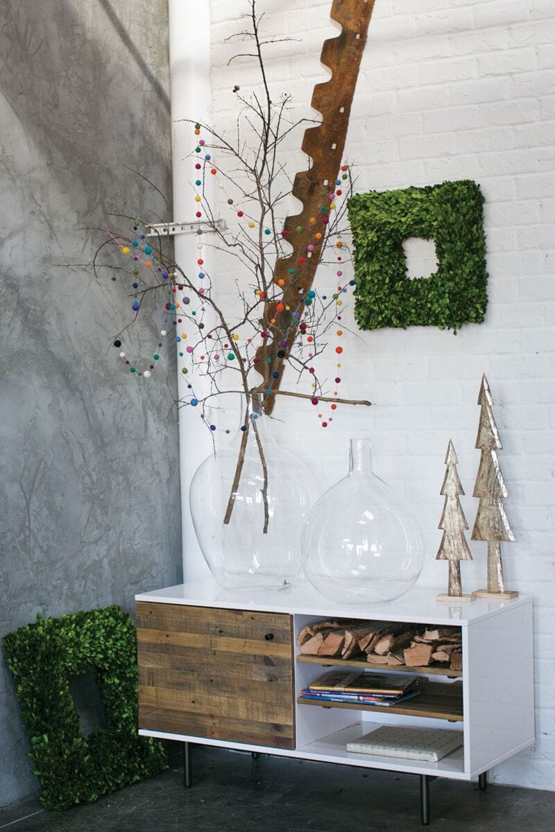 Accent Decor Baylor Vase Vase 49130.00