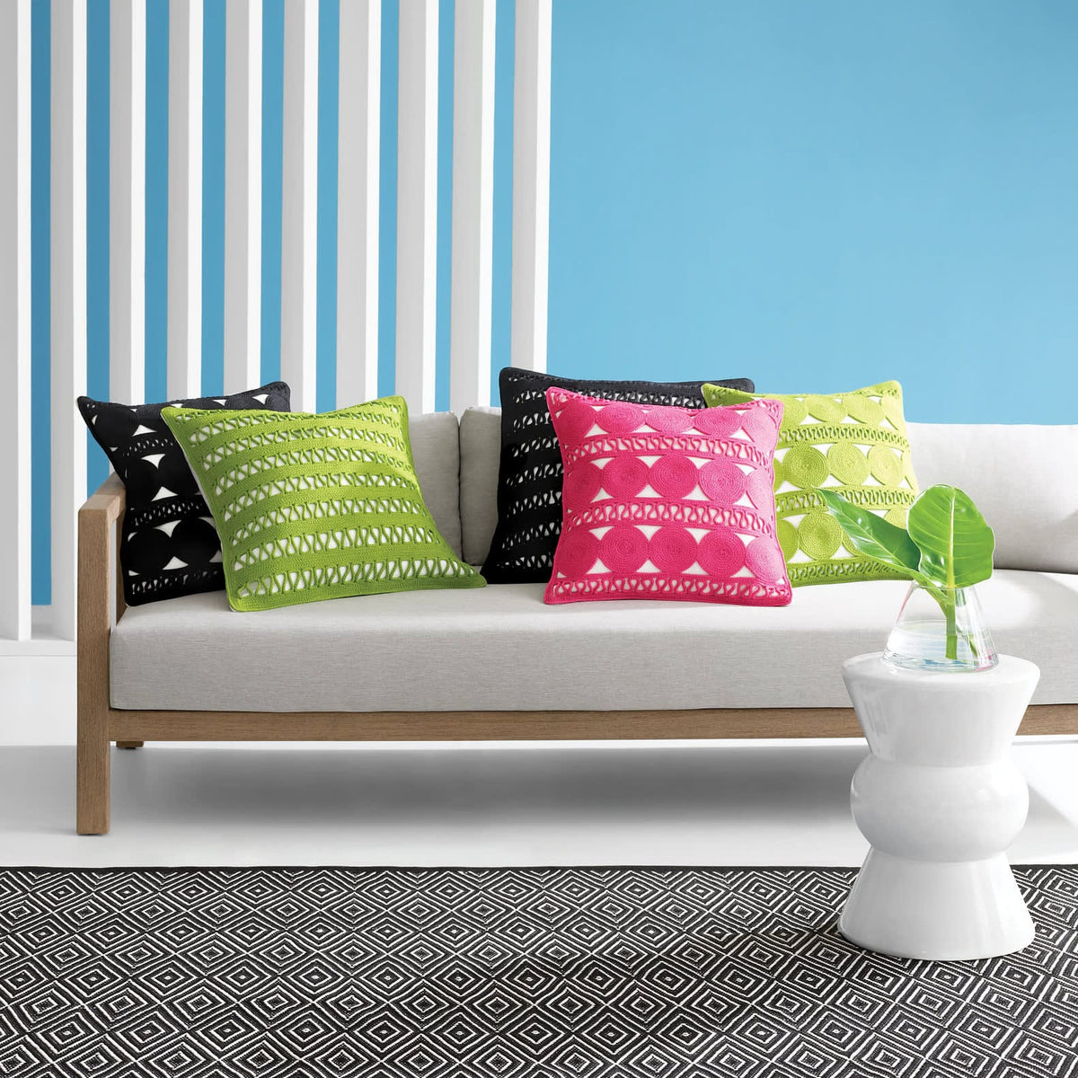 Annie Selke Diamond Indoor/Outdoor Rug- Black/Ivory Rugs