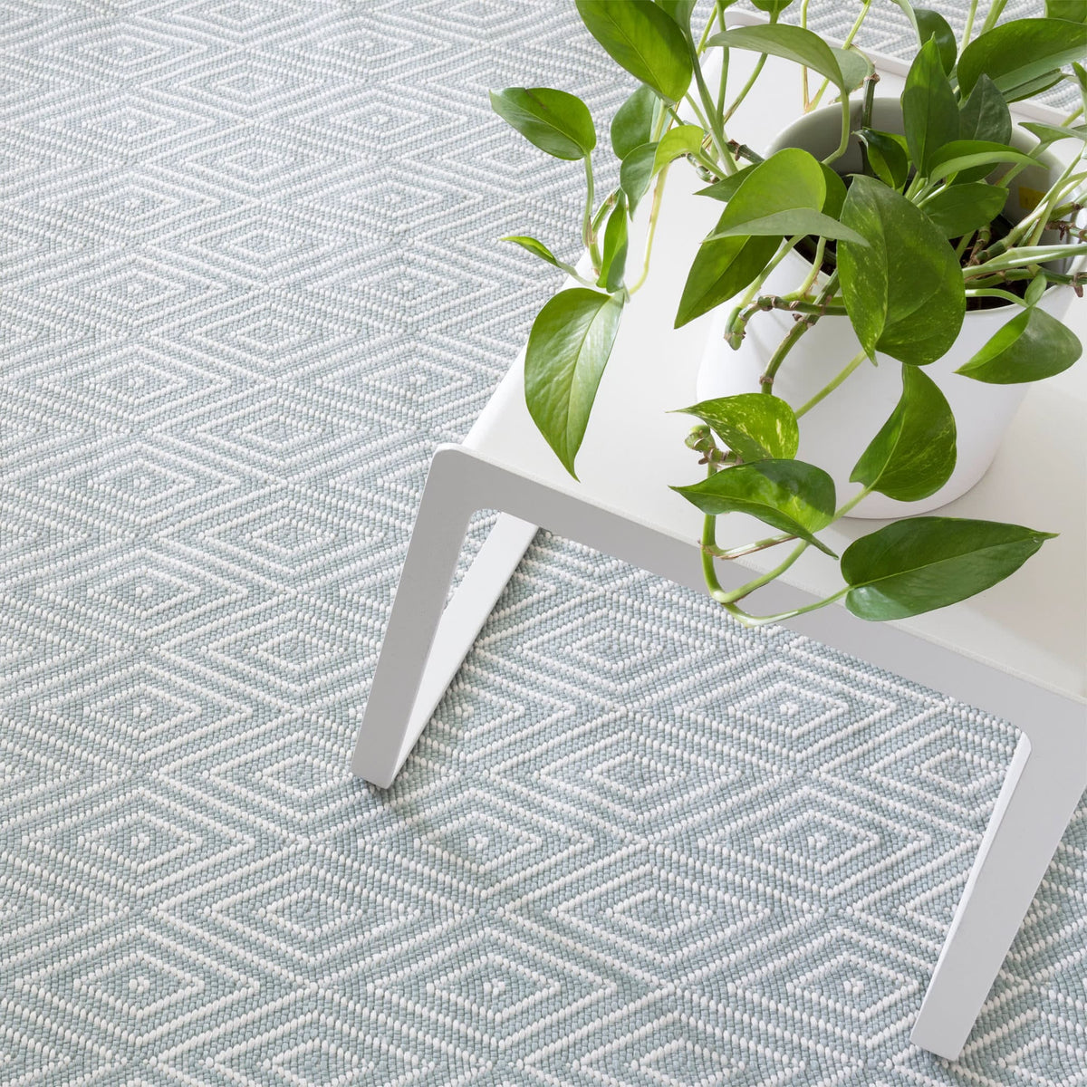 Annie Selke Diamond Indoor/Outdoor Rug- Light Blue/Ivory Rugs