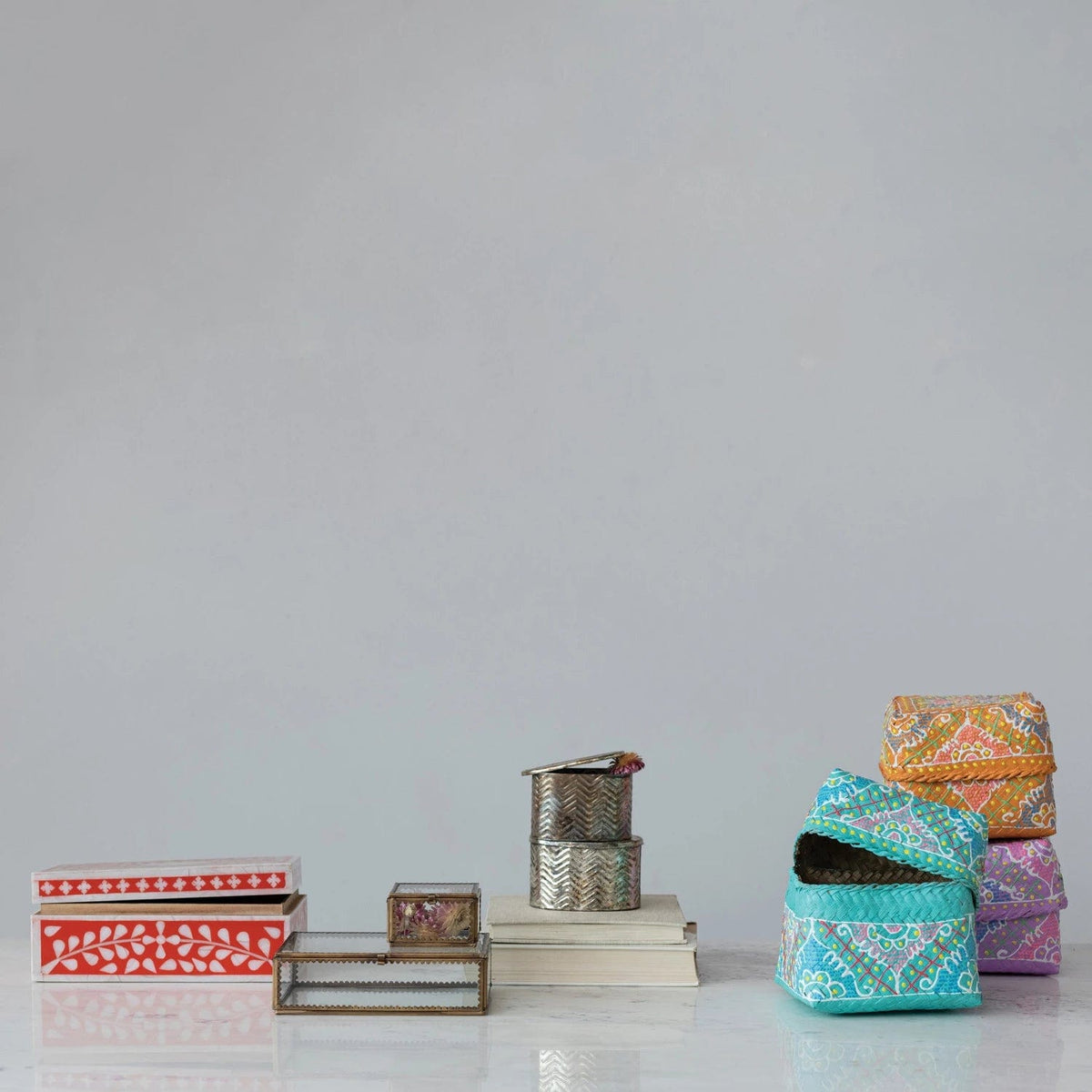 Creative Co-op Scalloped Edges Display Box Decor