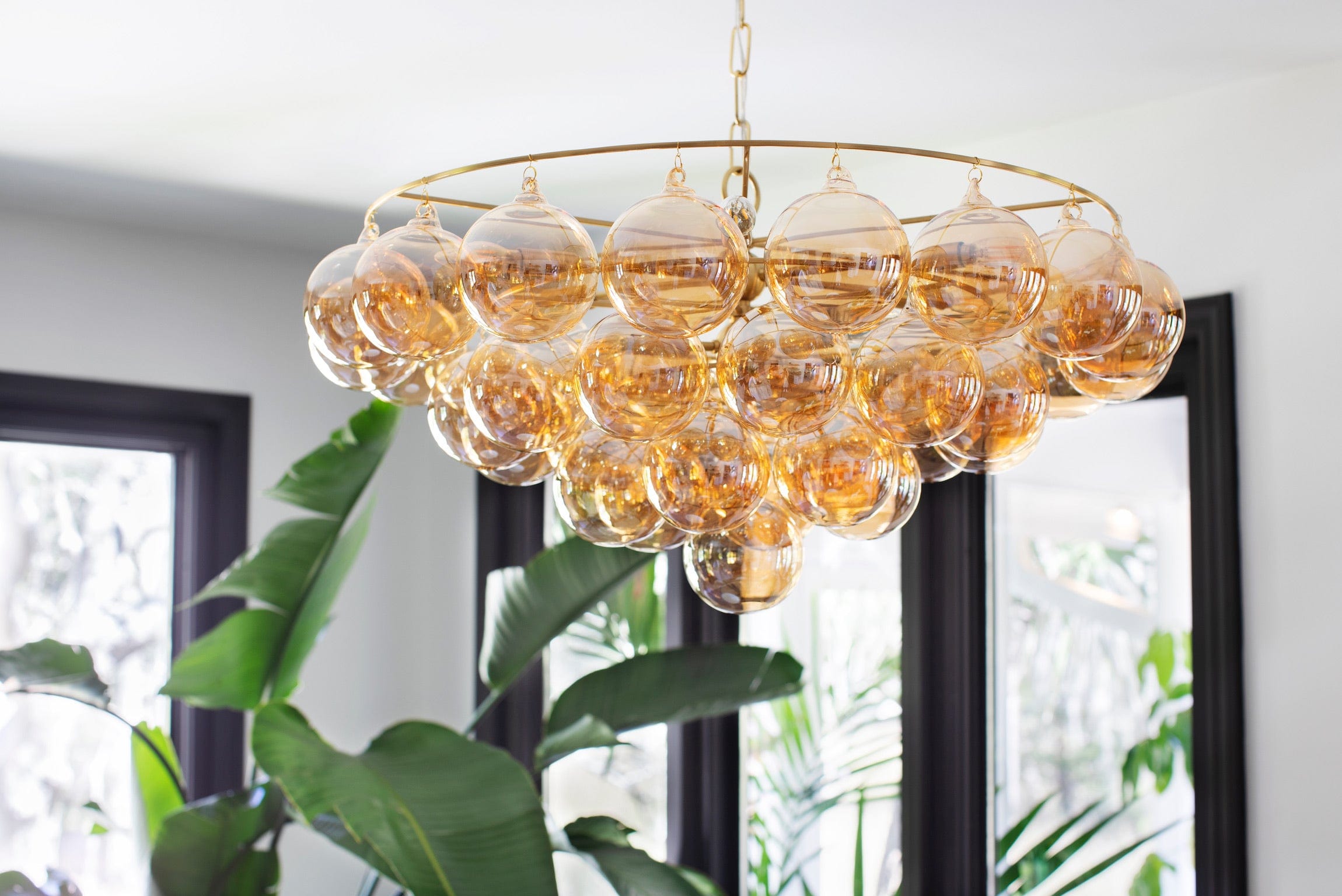 Mimi Chandelier – Megan Molten