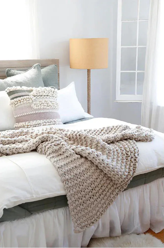 PomPom Finn Throw Throws