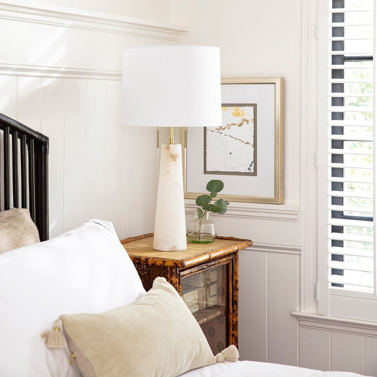 Regina Andrew Austen Alabaster Table Lamp Table Lamps 13-1516