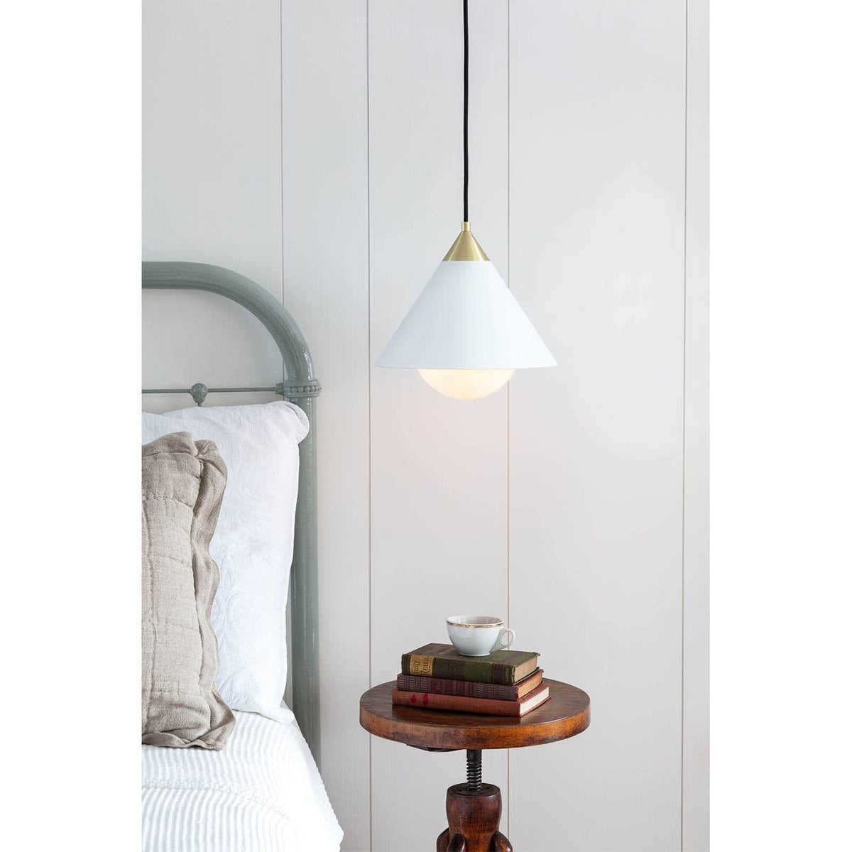 Regina Andrew Hilton Pendant Lighting