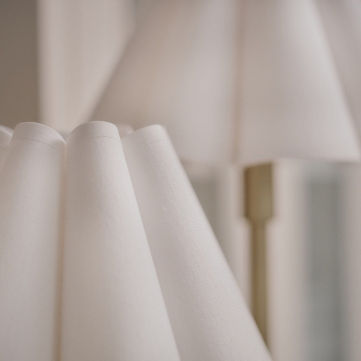 Regina Andrew Regina Andrew Polly Double Arm Table Lamp Table Lamps 13-1691NB-WT