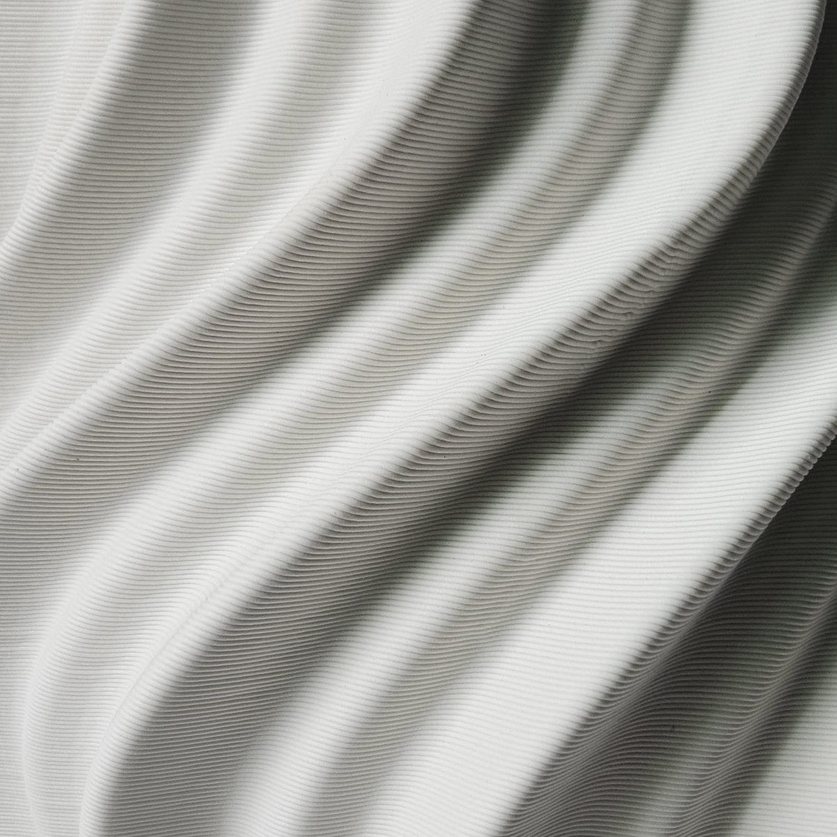 Sagebrook Home Ashford Small 3d Printed Vase vase EV21918-01