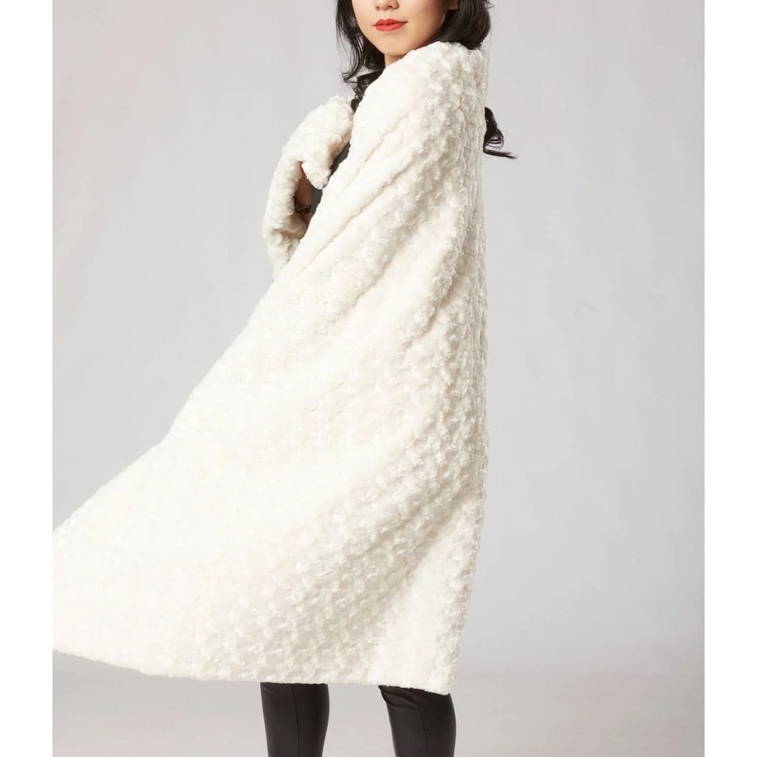 Tourance Rosebud Ivory Throw Throws