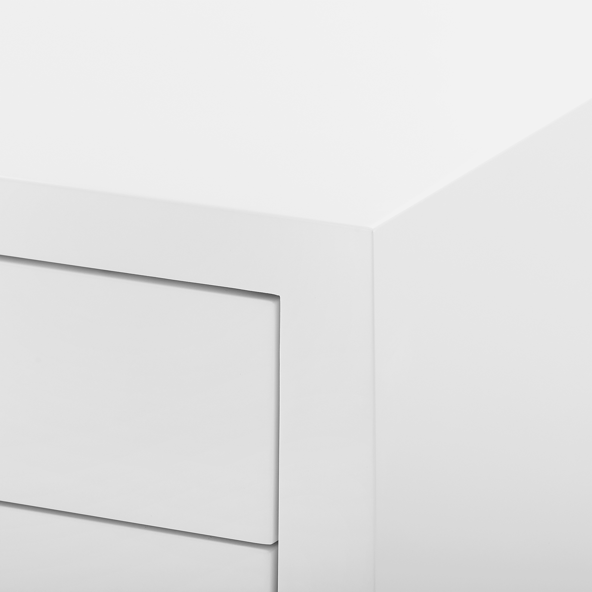 Villa & House Madison Large 4-Drawer Dressers