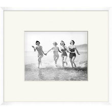 Wendover Art Vintage Beach Day Artwork WPH1091