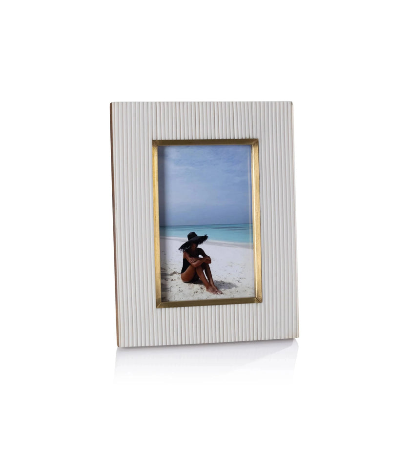 Bossa Ribbed White Resin Photo Frame with Brass Inside Border