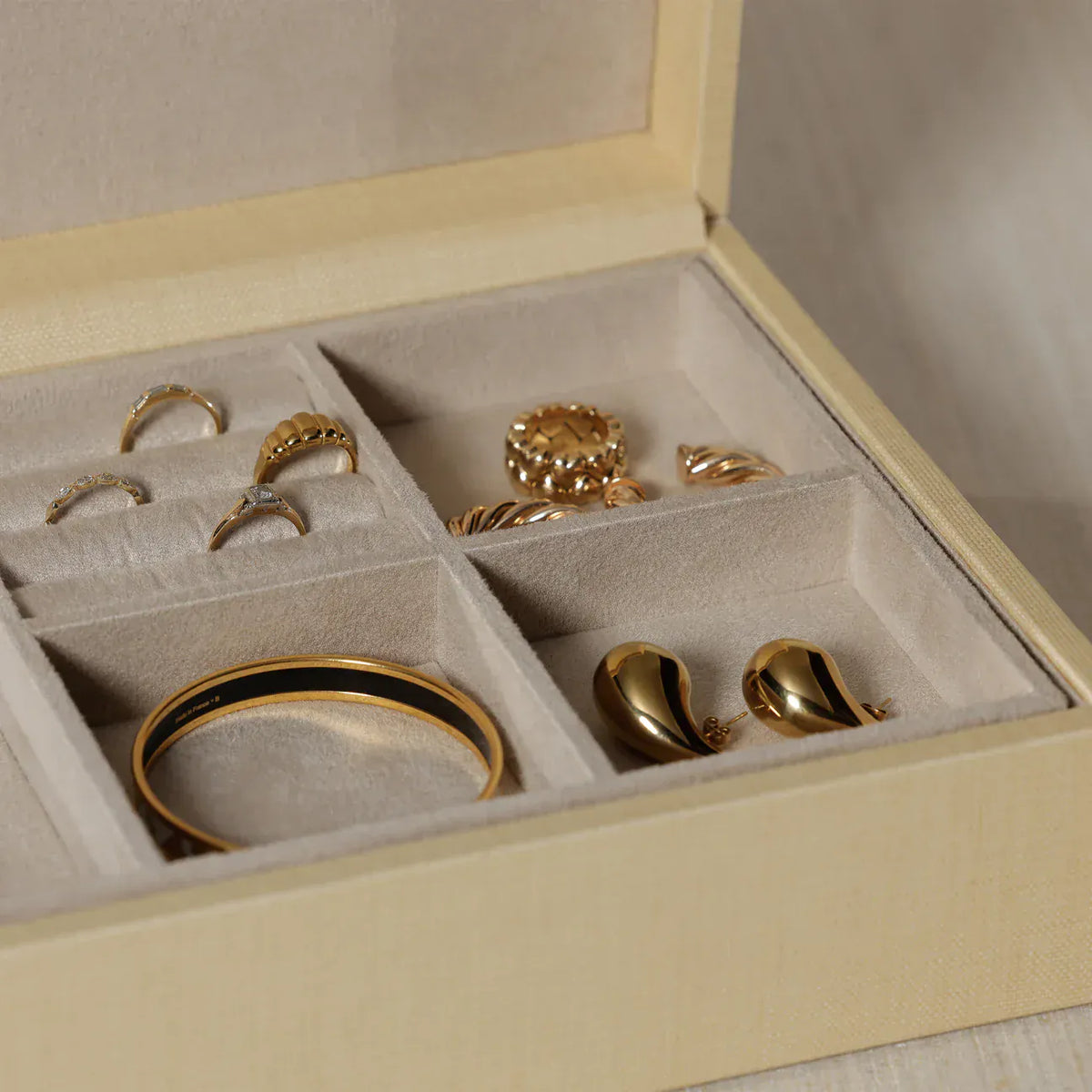 Zodax Linea Light Natural Raffia Jewelry Box Jewelry Box IN-8462