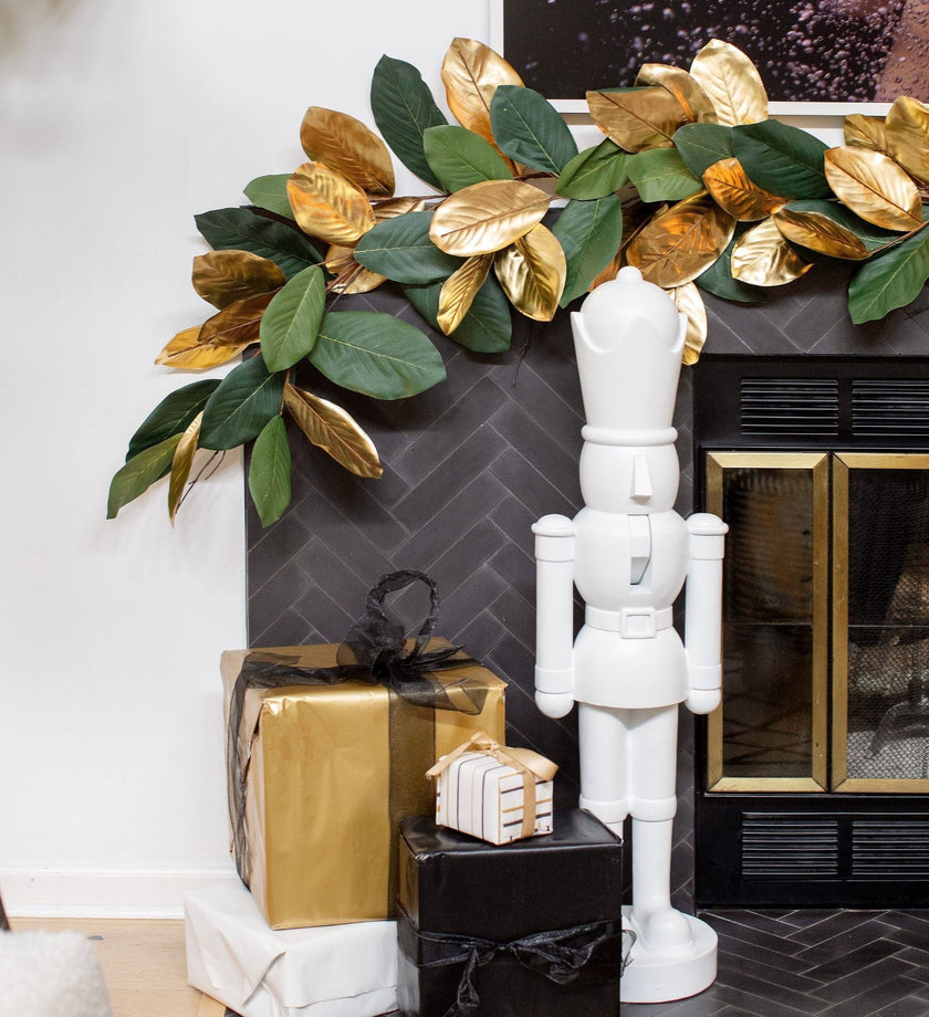 White Nutcracker - secondary